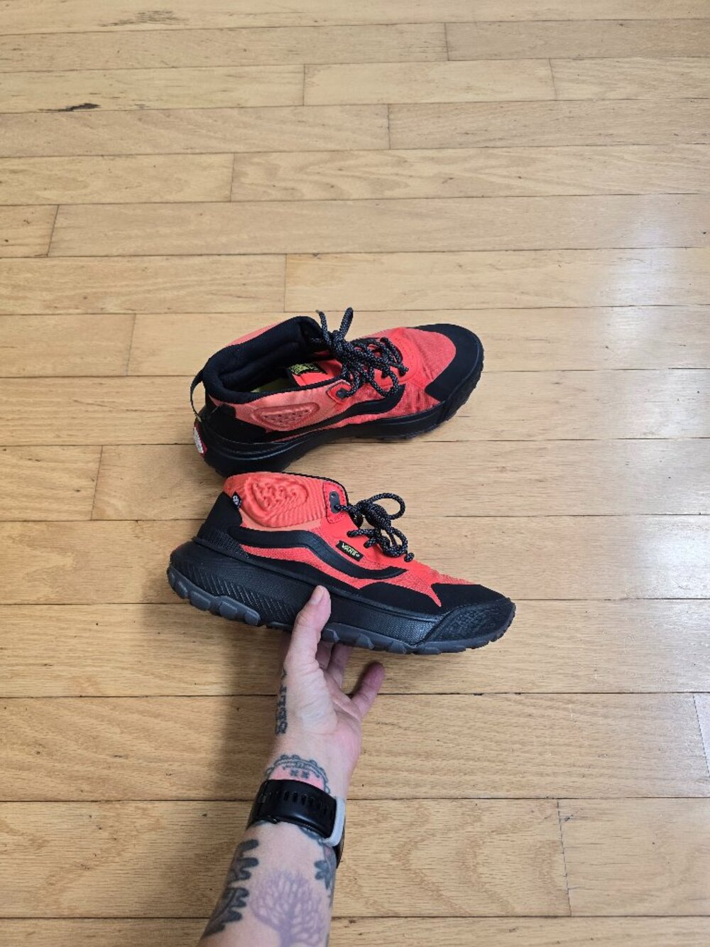 Vans | UltraRange EXO Hi MTE Bright Red Black Sporty Gorpcore Sneakers | WMS 8